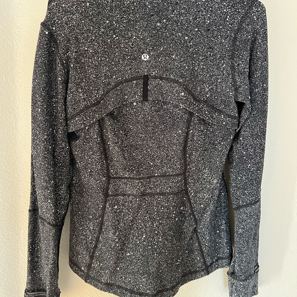 Lululemon Define Jacket - Picture 3 of 6